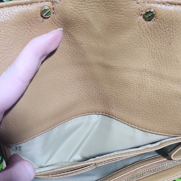 Tory Burch Tan Continental Wallet With Snap Closure - Picture 10 of 17